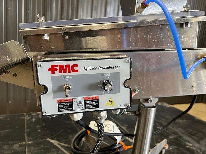 Used USED SYNTRON VIBRATORY MAGNETIC FEEDER, 6" WIDE X 20" LONG, STAINLESS STEEL