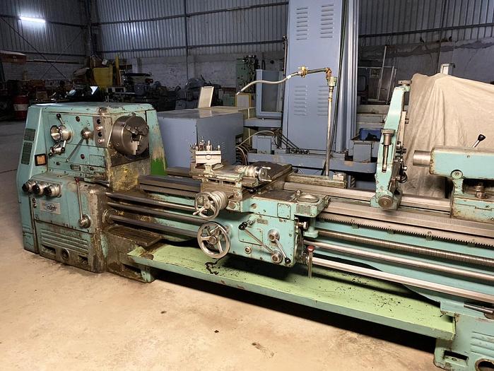 Used Sculfort Heavy-Duty Lathe Machine