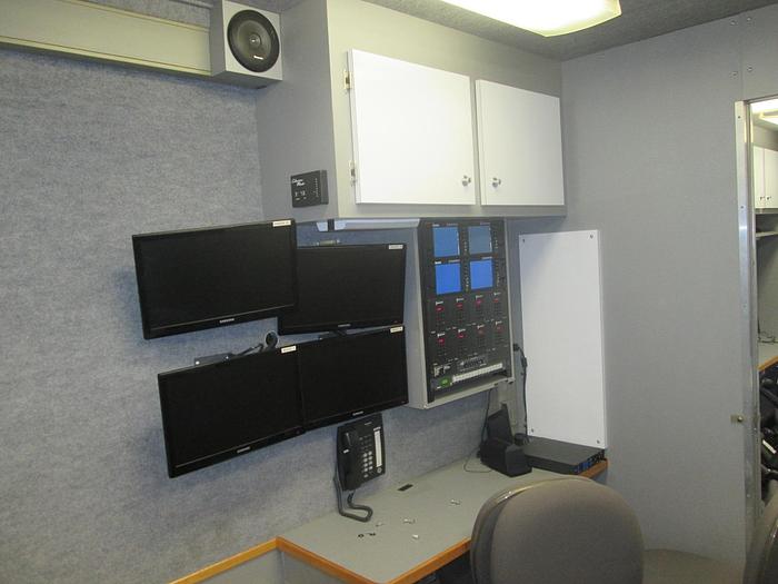 Used 2005 Farber Specialty Command Center Trailer