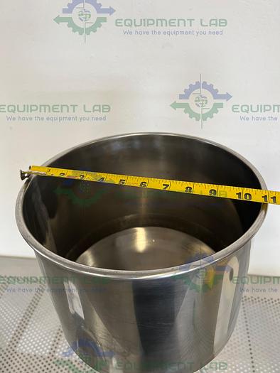 Used Sumeve A02 5-50ml Liquid Filling Machine