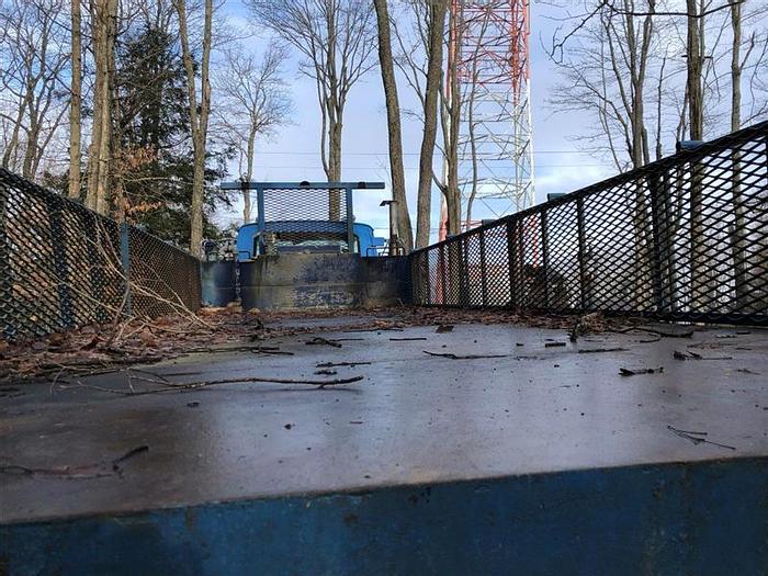 Used Ford 2200 Gallon Flatbed Water Truck