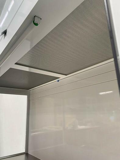 Used Terra Universal 2001-69 ValuLine Vertical 30" x 36" x 73" Laminar Flow Station