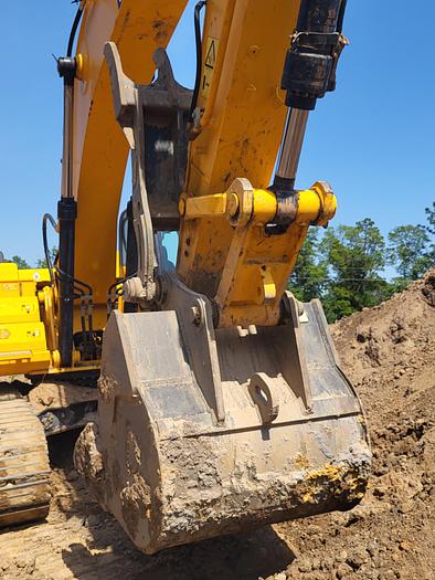 Used 2017  JCB 300LC 