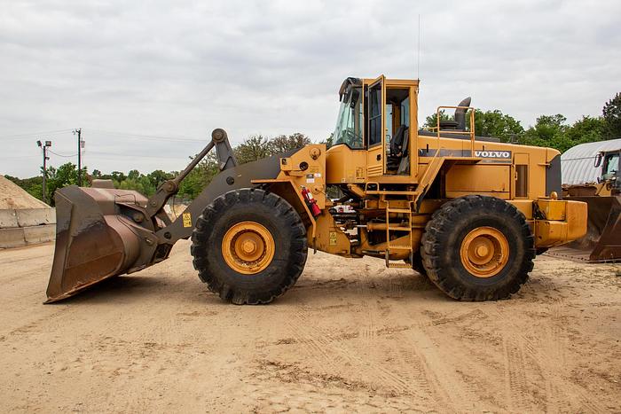 Used 1999 Volvo L180C Rubber Tire Loader