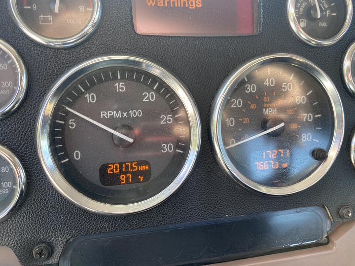 Used 2011 Peterbilt Heavy spec