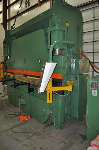 Used 230 TON CINCINNATI CNC HYDRAULIC PRESS BRAKE