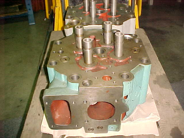Used 2006/2007 CYLINDER HEADS MAK 453C