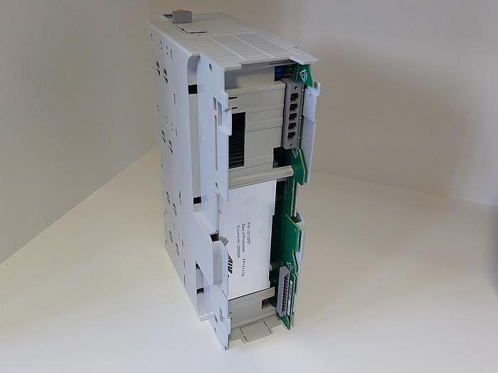 Servo Drives 9400, inkl. Aufnahmeplatte, original verpackt, E94APNE0364, Lenze neu