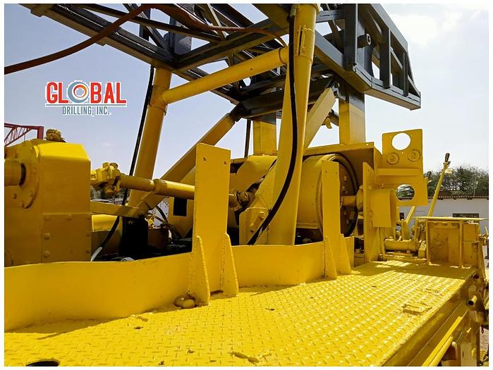 Used Item 0760 : 1976 Speedstar / Ford Water Well Drill Truck