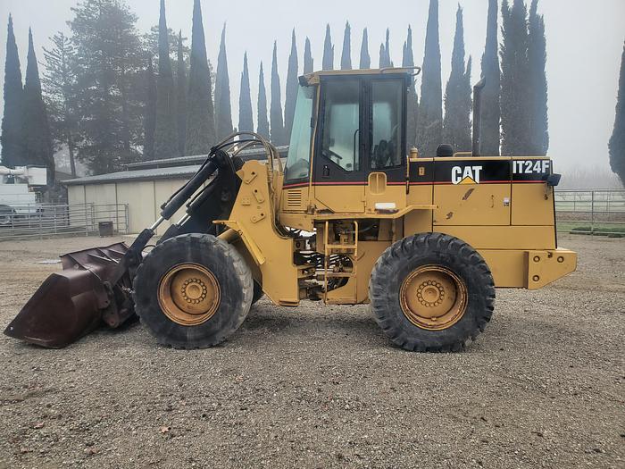 Used 1997 CAT 924F iT