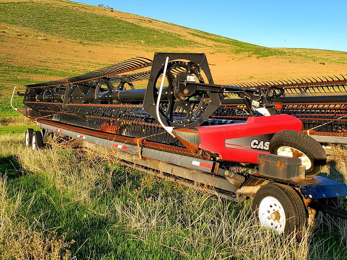 Used Case 8120 Combine w/ 40' Draper Head ** 1300 Sep Hrs **
