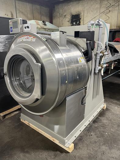 Used 2018 MILNOR 140lb WASHER