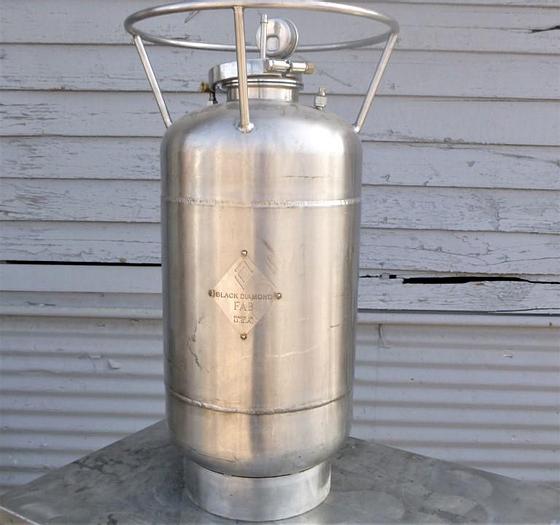 Used Tank, 10 Gallon, 304 S/st, 12" X 20", Vert, DT/DB #C744054