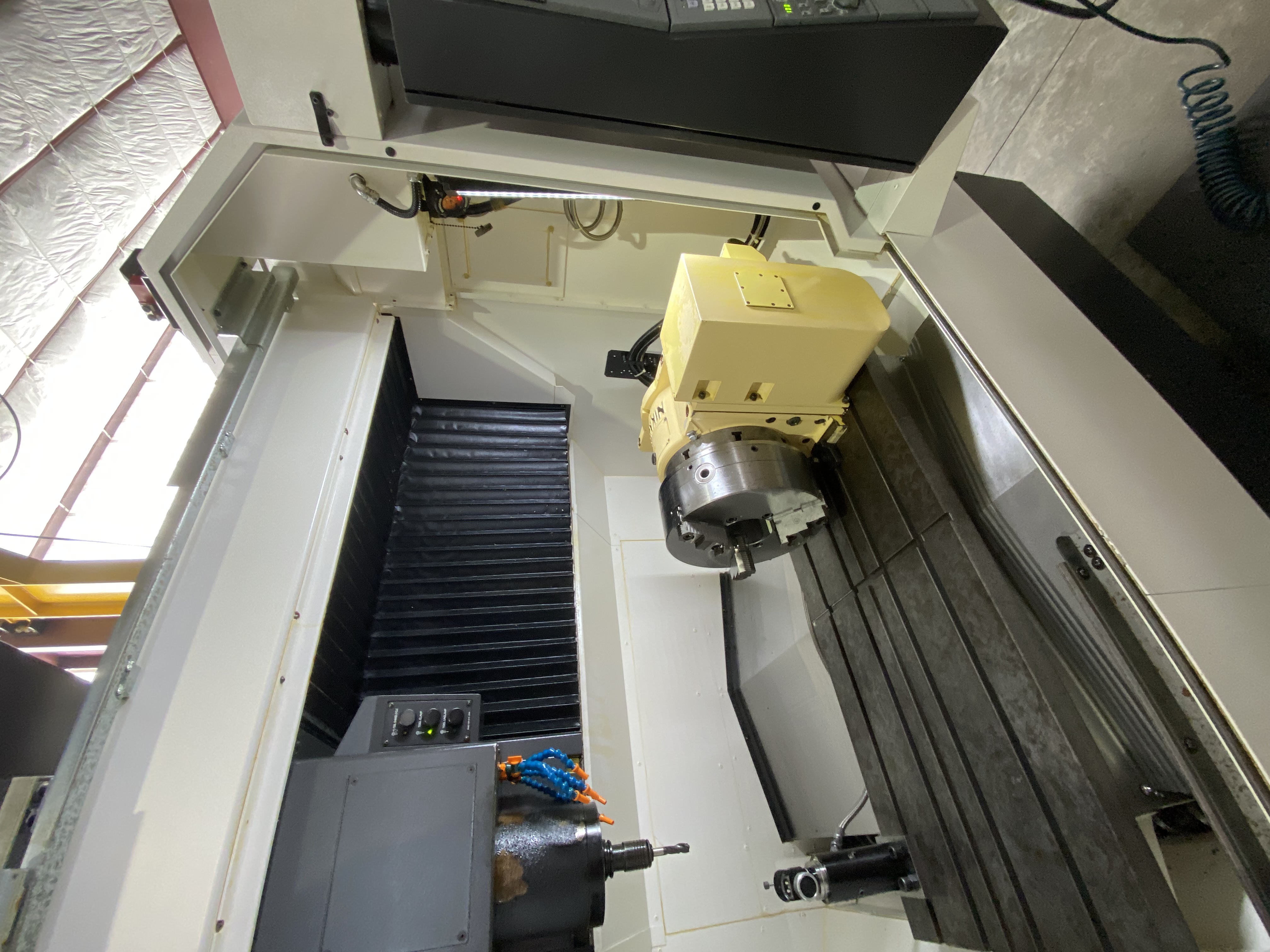 Used 2018 Okuma M560-V Mill W/2018 LYNDEX NIKKEN CNCB350 FA 4TH AXIS SN:1008 THRU HOLE 5.625” Set up with 200 psi Thru Hole Collant Unit