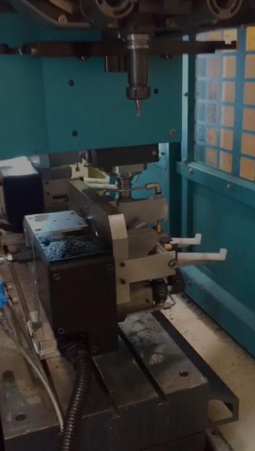 Used LK TC-1200 Vertical Milling / Drilling / Tapping Center