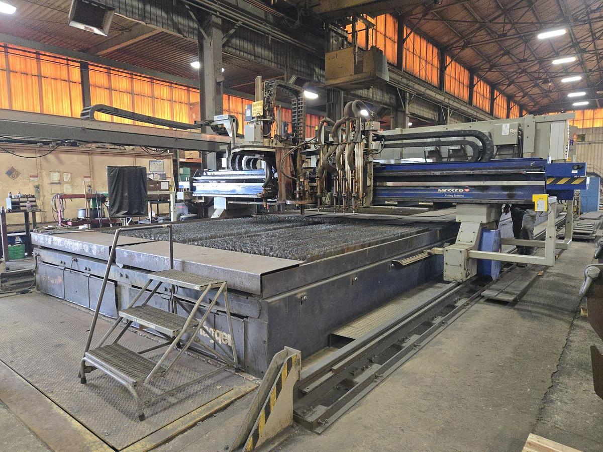 Used 2012 Messer MPC2016 Plasma Cutting Table 45'x14'