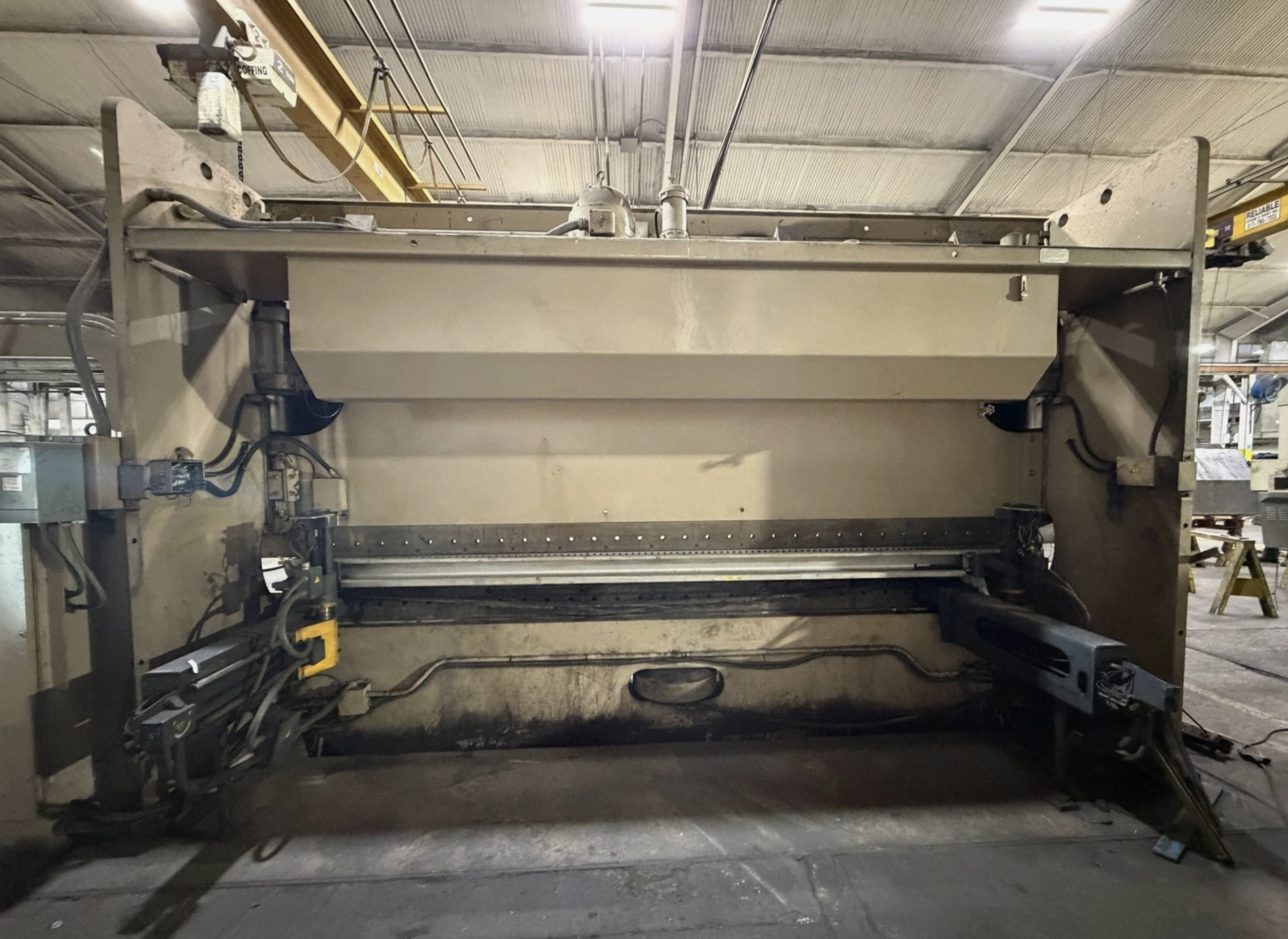 Used Cincinnati 230 Ton BK-C 230 Ton Press Brake