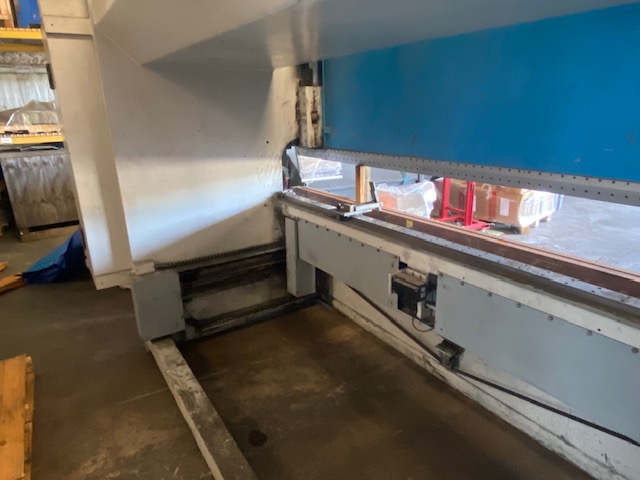 Used 2014 KRRAS  110 Ton x 12' PRESS BRAKE