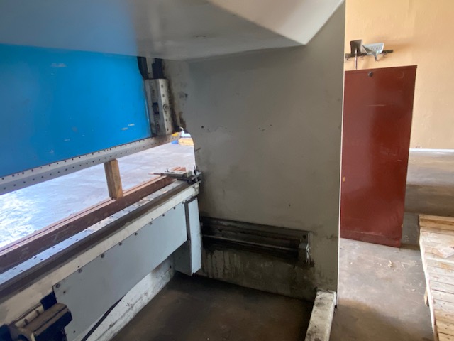 Used 2014 KRRAS  110 Ton x 12' PRESS BRAKE