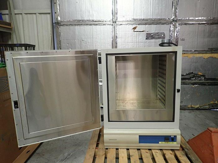 Used Thermo Electron Lindberg/Blue M Model MO1450A-1 40-300°C Mechanical Oven