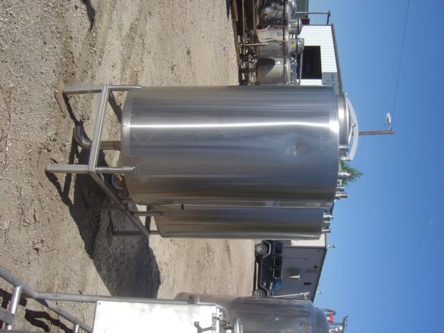 Usado 2 TANK CIP SKID. WITH 280 GAL TANKS, SOLID TOP WITH MANHOLES