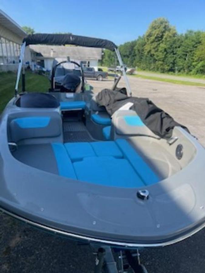 Used 2022 Bayliner Element E18