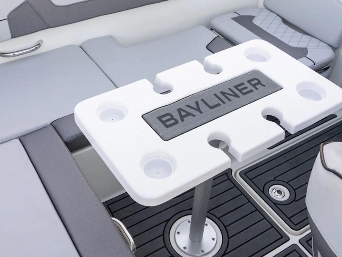 2026 Bayliner VR5 Outboard Base