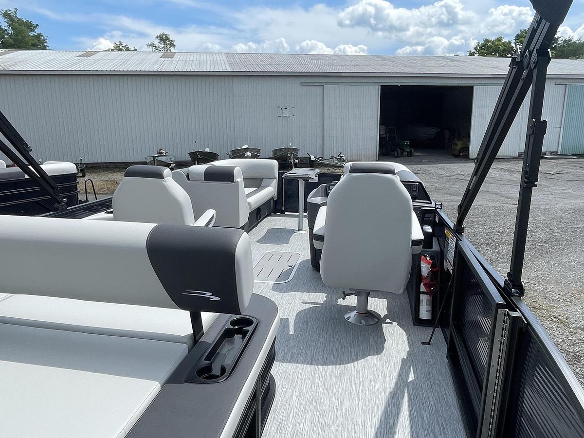 2027 Bennington S1 Swingback 22 SSB TRI-TOON - SALTWATER PACKAGE