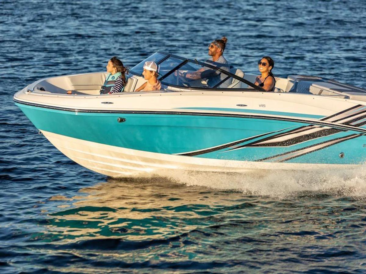 2025 Bayliner VR5 Bowrider - Outboard Base
