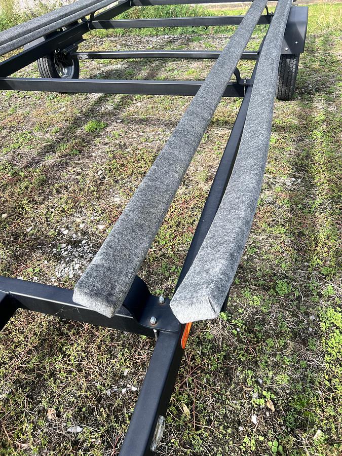 2021 Hoosier Pontoon Trailers WFB Series WFB120-10