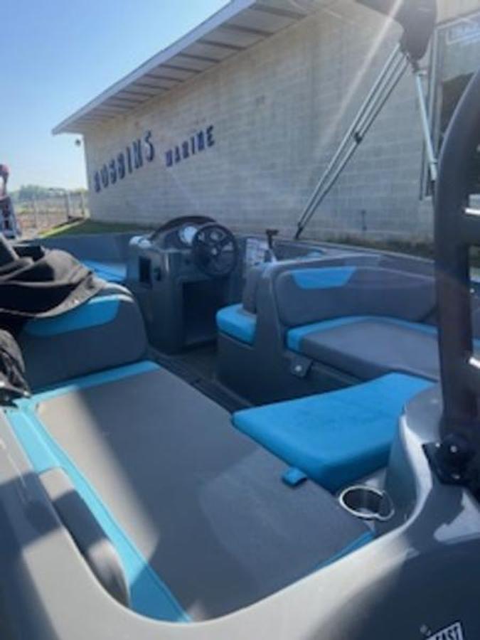 Used 2022 Bayliner Element E18