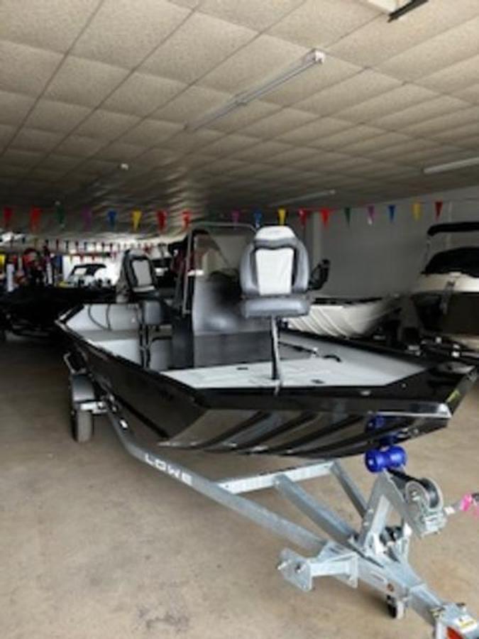 2026 Lowe Boats RX1760 Pathfinder