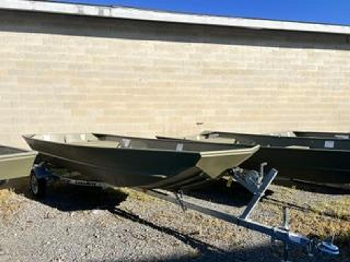 2025 Lowe Boats L1648M AURA