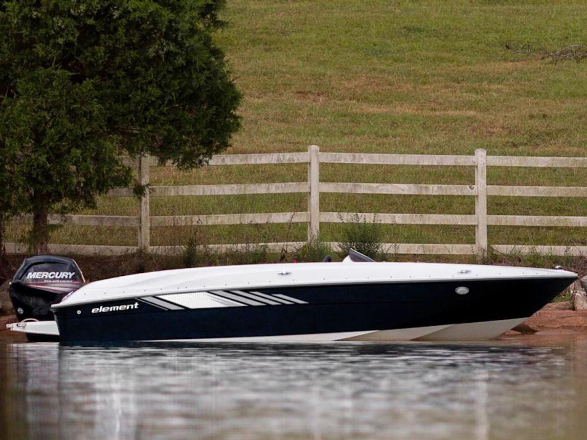 2025 Bayliner Element E18 Base
