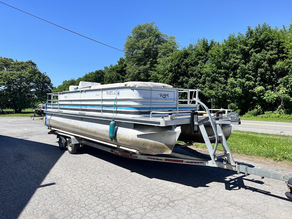 Used HARRIS KAYOT 24' PONTOON PACKAGE