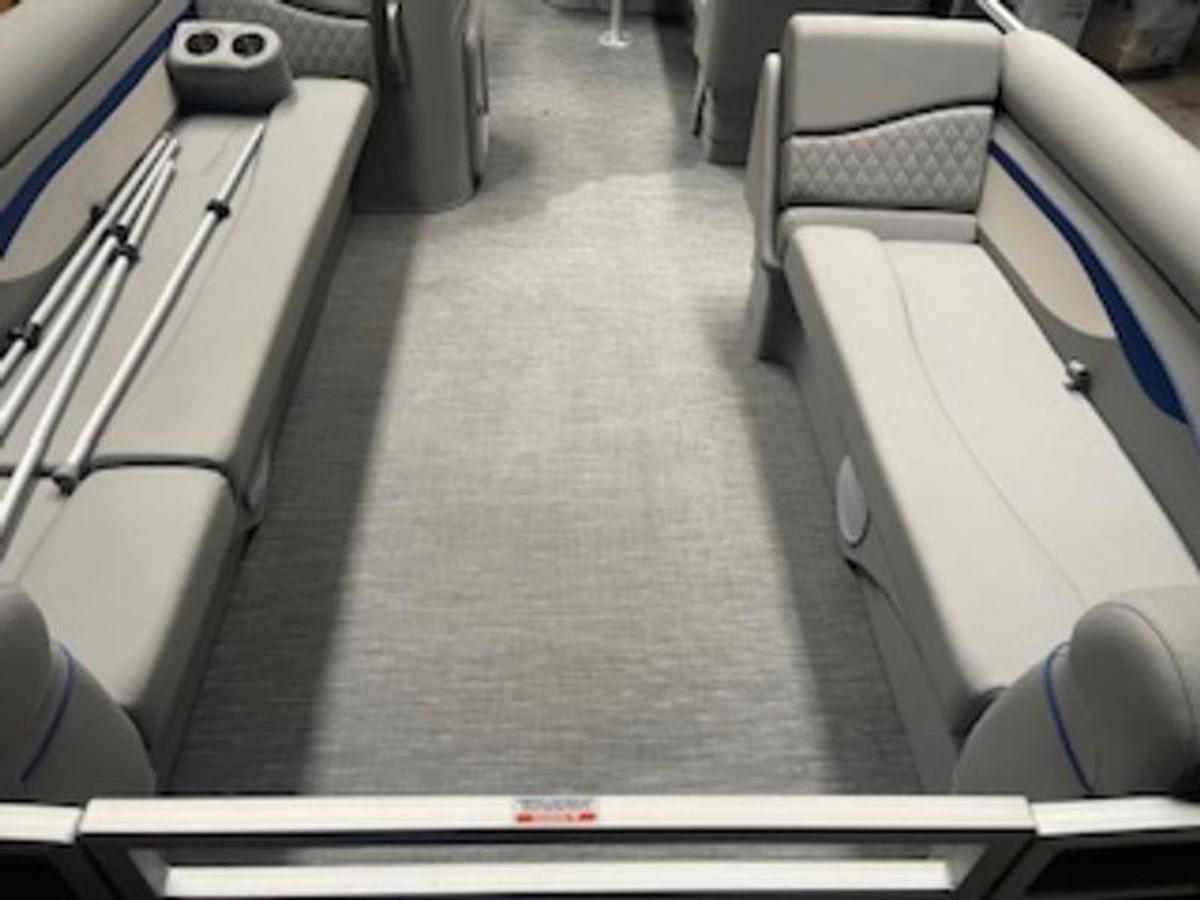Used 2022 Bennington 22 SL (CONSIGNMENT) 11 ENGINE HOURS