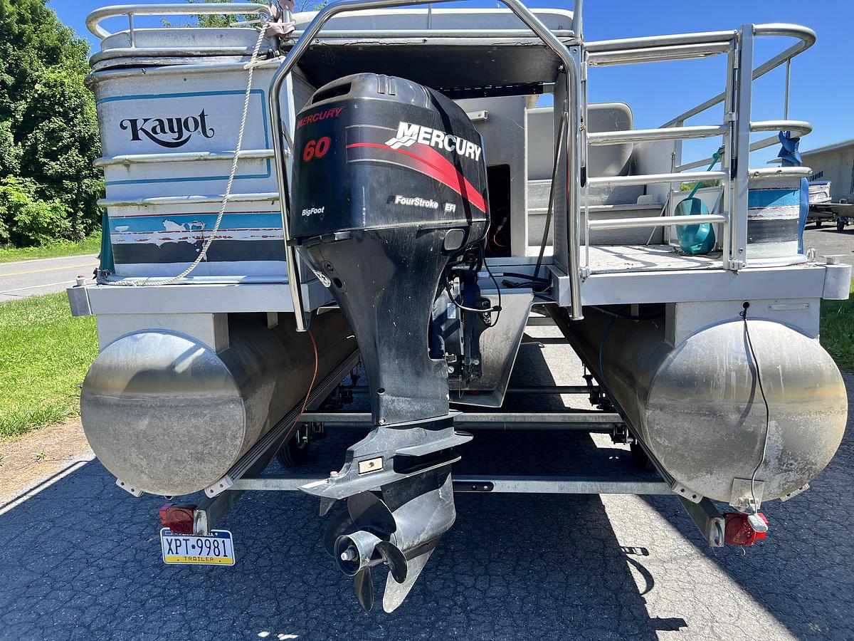 Used HARRIS KAYOT 24' PONTOON PACKAGE