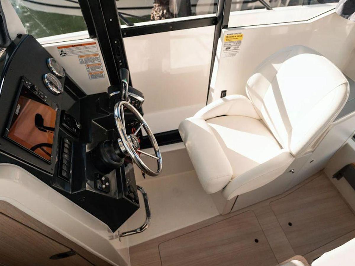 2025 Bayliner T23 Pilothouse Base