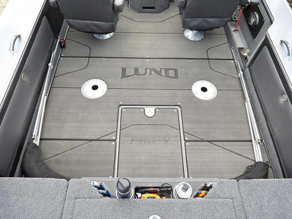 2026 Lund 1875 Pro-V Sport