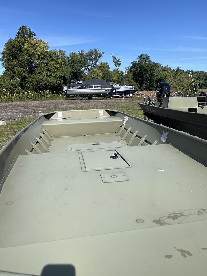 2026 Lowe Boats L1852MT AURA Tiller