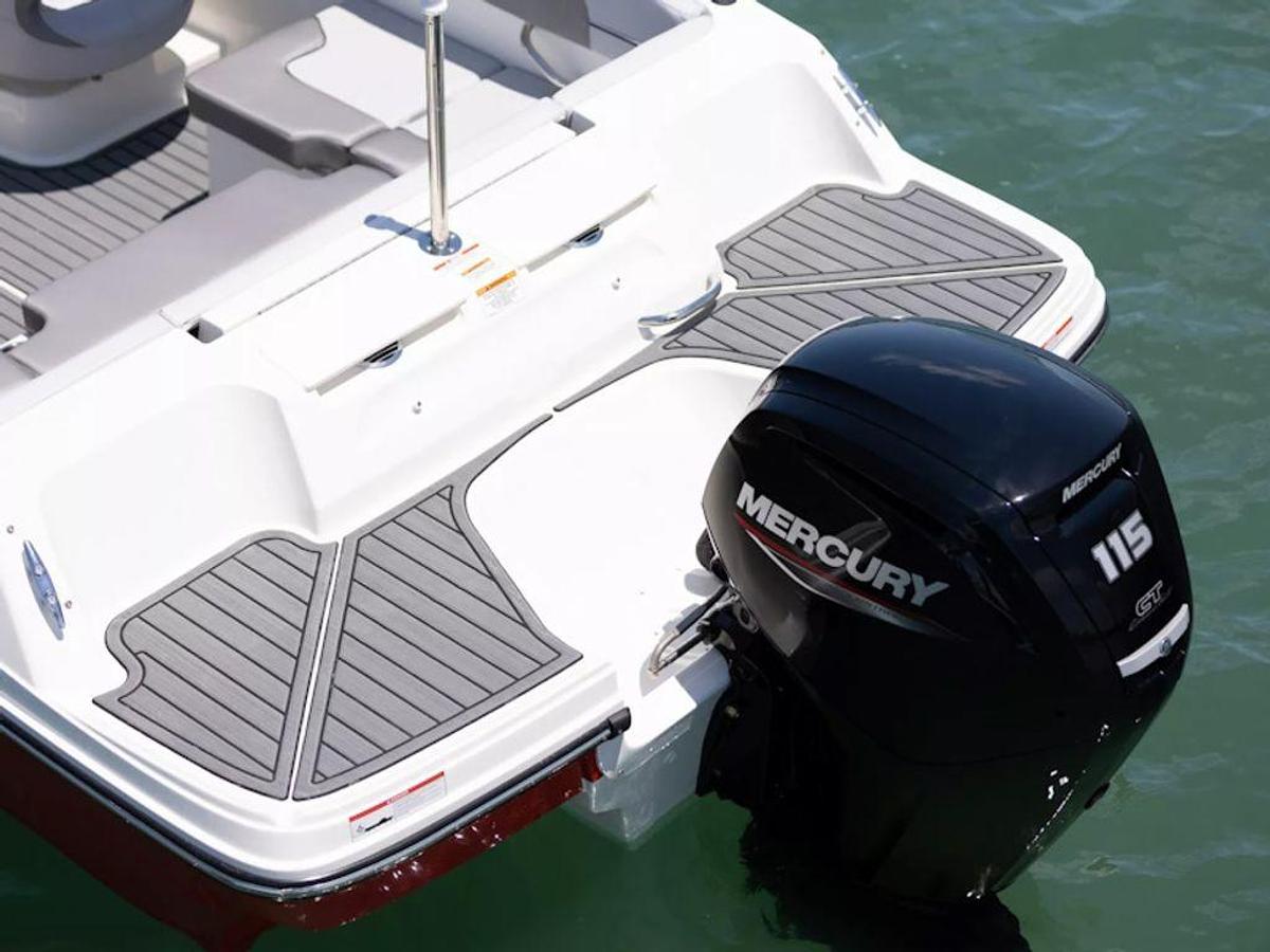 2025 Bayliner VR4 Bowrider - Outboard Base
