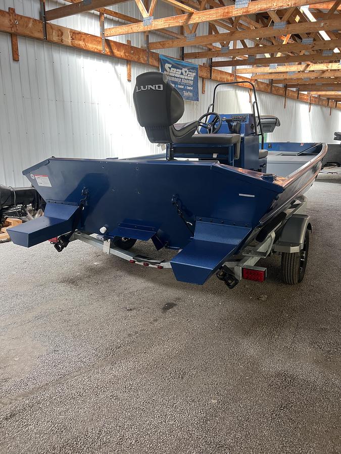 2026 Lund 1870 Predator CC