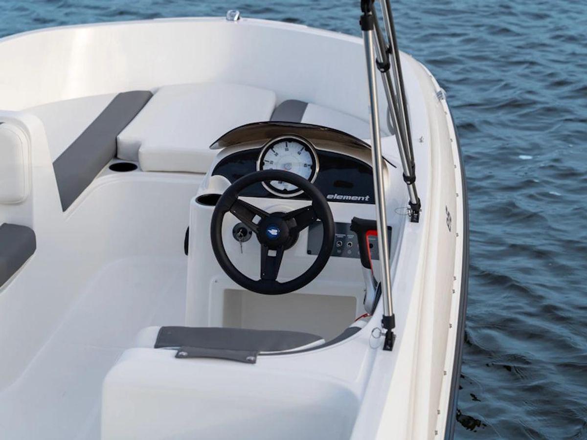 2026 Bayliner E16 Base