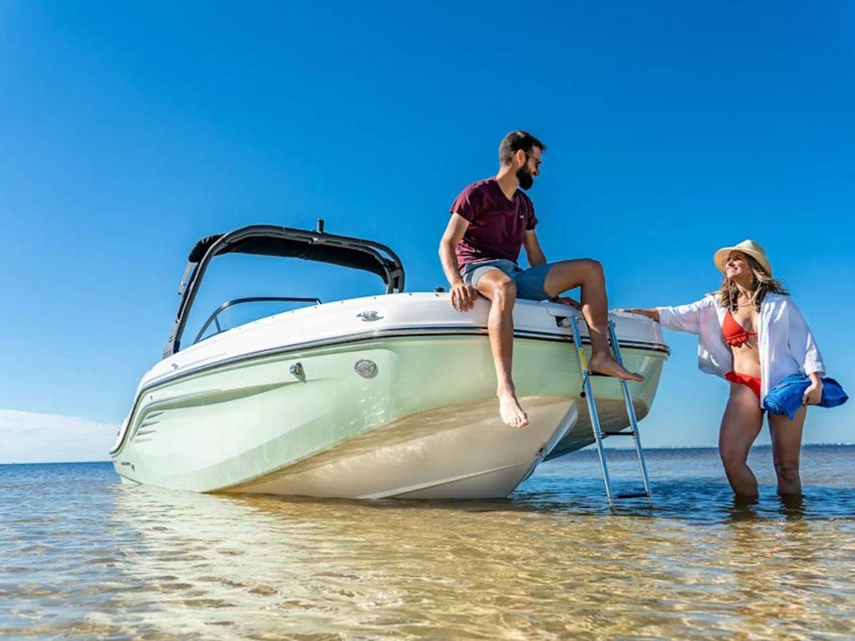 2025 Bayliner DX2250 Base