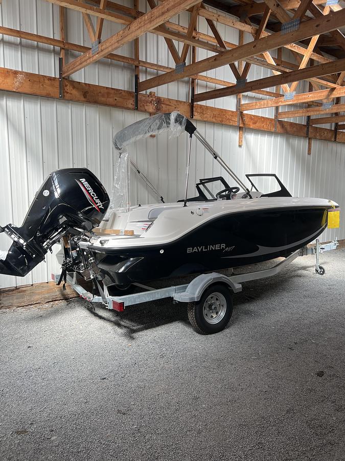 2026 Bayliner M17