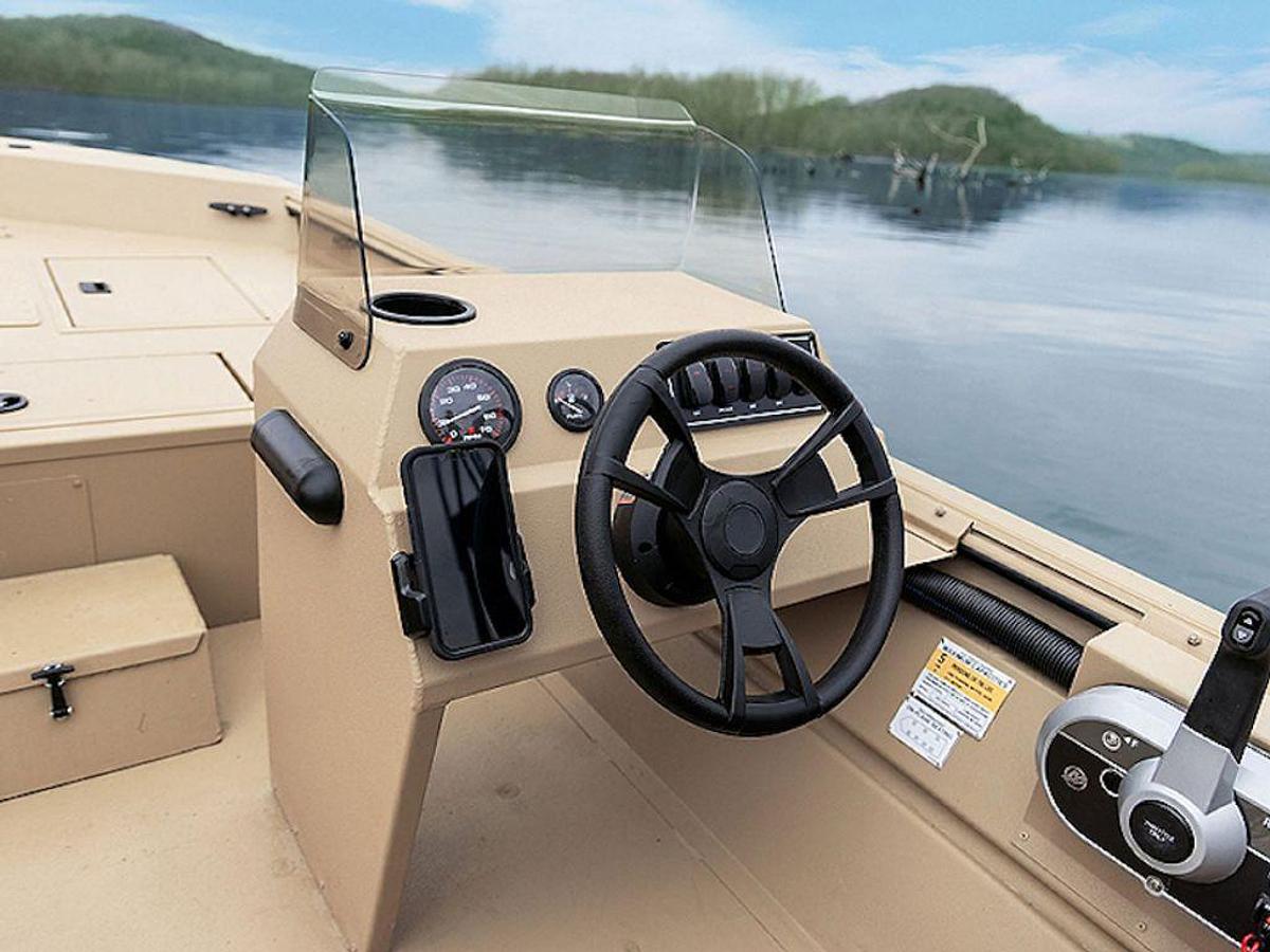 2026 Lowe Boats RX1660 SC Base