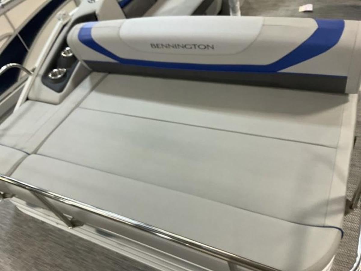 2024 Bennington 22 SXSB