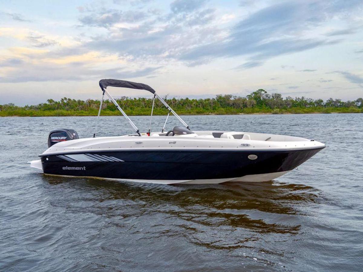 2026 Bayliner E18 Base