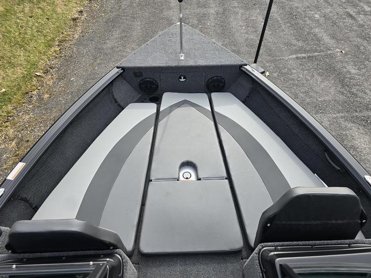 2026 Lund 1875 Impact XS Sport
