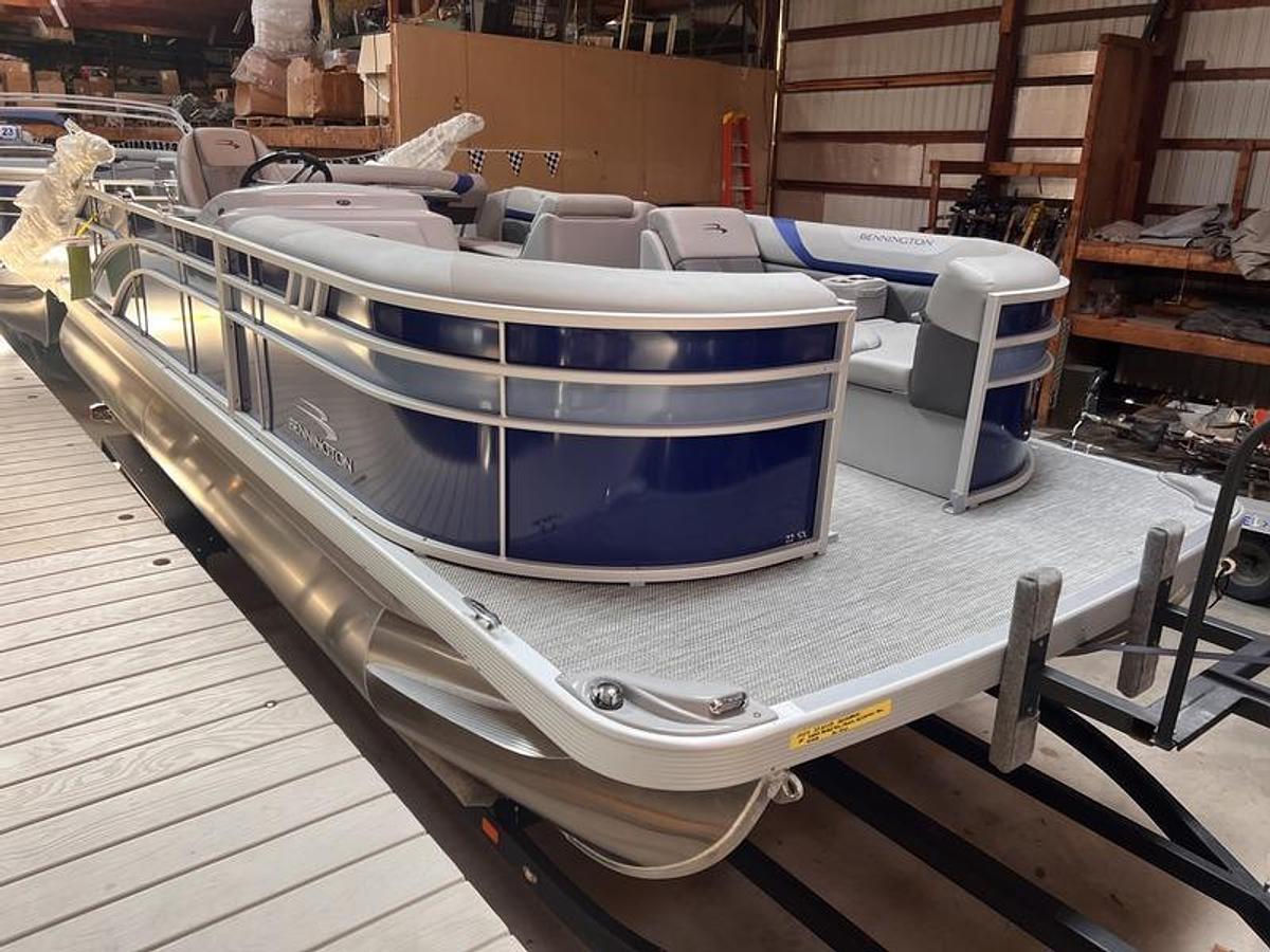 2024 Bennington 22 SXSB